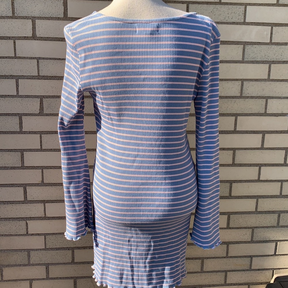 ❌DONATED❌Blue Pink Ribbed Striped V-neck Button Down Lettuce Edging Dress - Picture 9 of 11